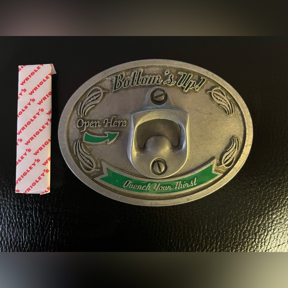 Bottoms up belt buckle
